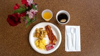 ornl guest house breakfast